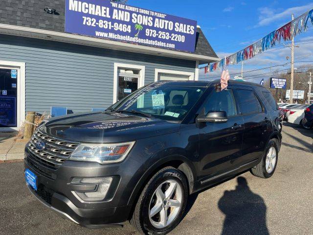 2017 Ford Explorer XLT 4WD photo