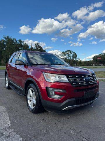 2017 Ford Explorer XLT 4WD photo