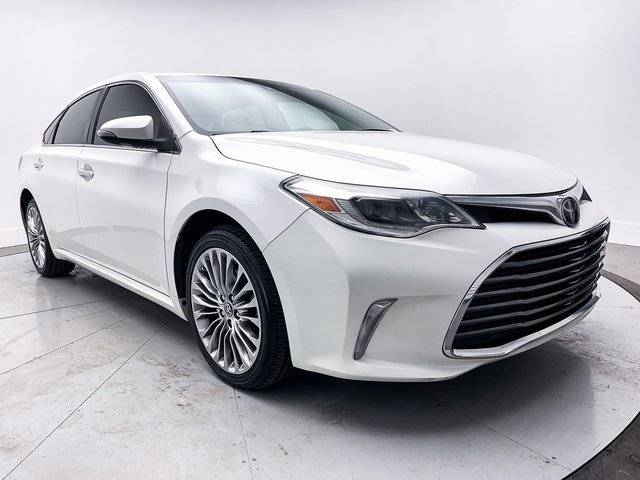 2018 Toyota Avalon Limited FWD photo