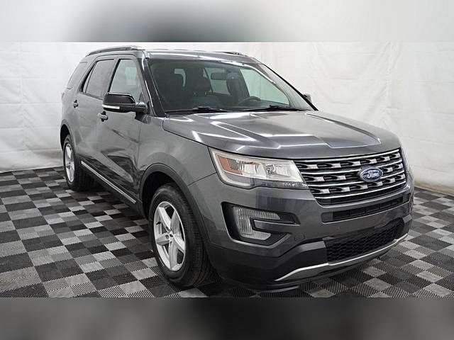 2017 Ford Explorer XLT 4WD photo