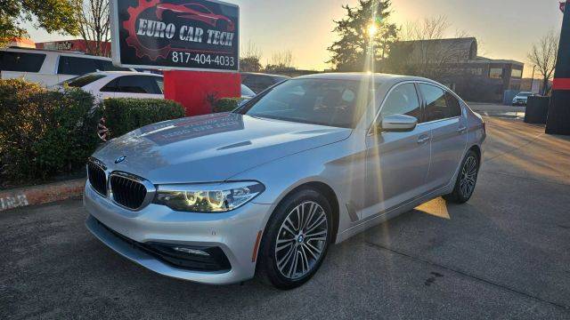 2018 BMW 5 Series 530i RWD photo