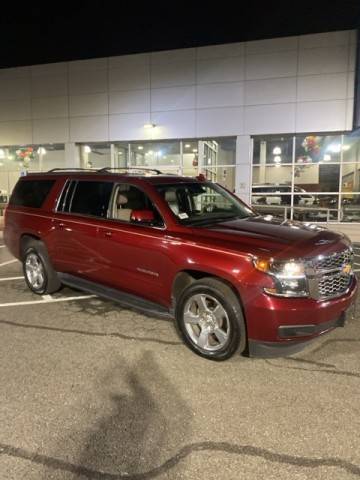 2017 Chevrolet Suburban LS 4WD photo