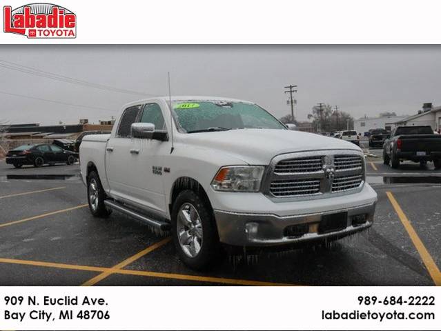 2017 Ram 1500 SLT 4WD photo