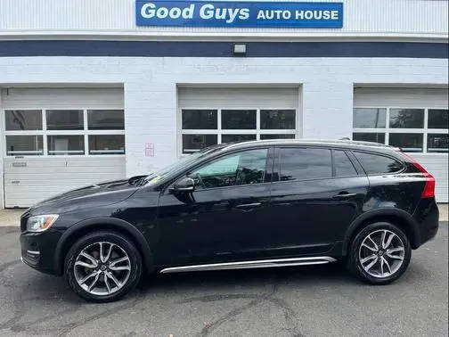 2018 Volvo V60 Cross Country  AWD photo