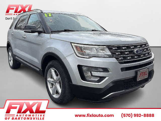 2017 Ford Explorer XLT 4WD photo