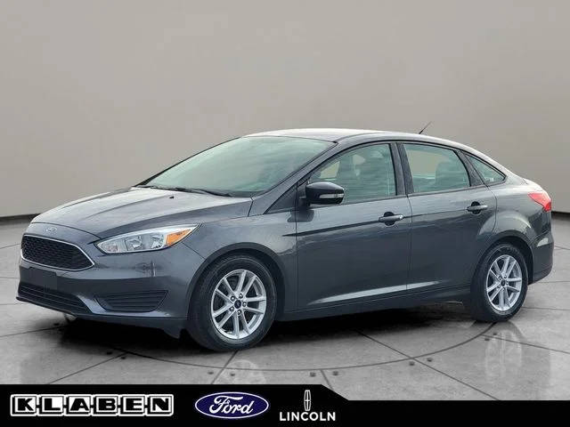 2017 Ford Focus SE FWD photo