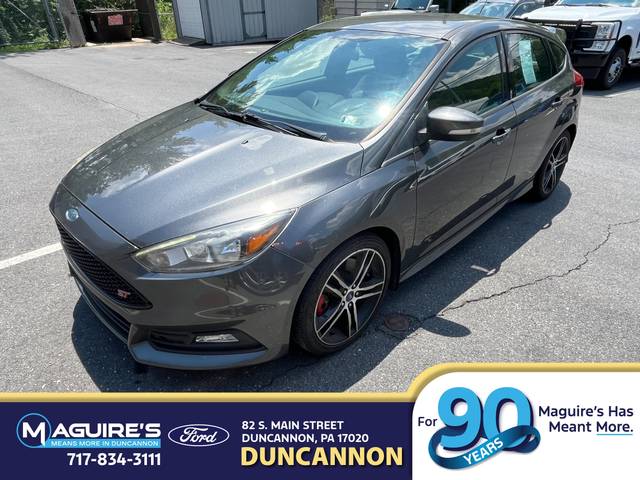 2017 Ford Focus ST FWD photo