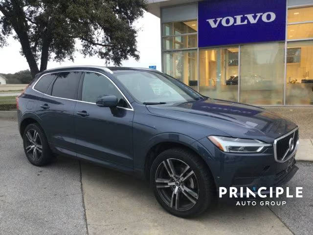 2018 Volvo XC60 Momentum AWD photo