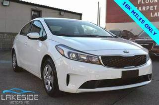 2017 Kia Forte LX FWD photo