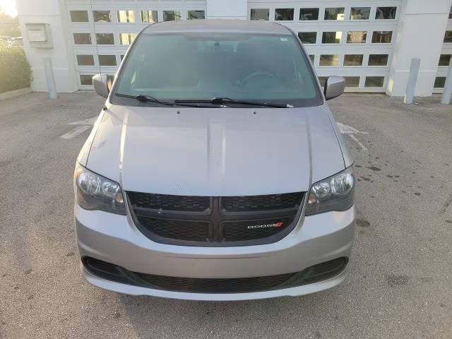 2017 Dodge Grand Caravan SE Plus FWD photo