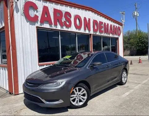 2015 Chrysler 200 Limited FWD photo