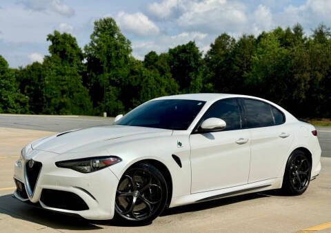 2017 Alfa Romeo Giulia RWD photo