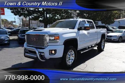 2017 GMC Sierra 2500HD Denali 4WD photo
