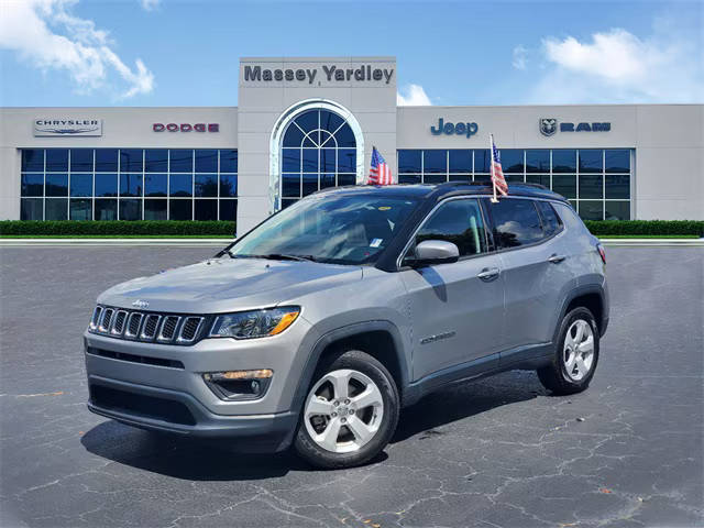 2018 Jeep Compass Latitude FWD photo