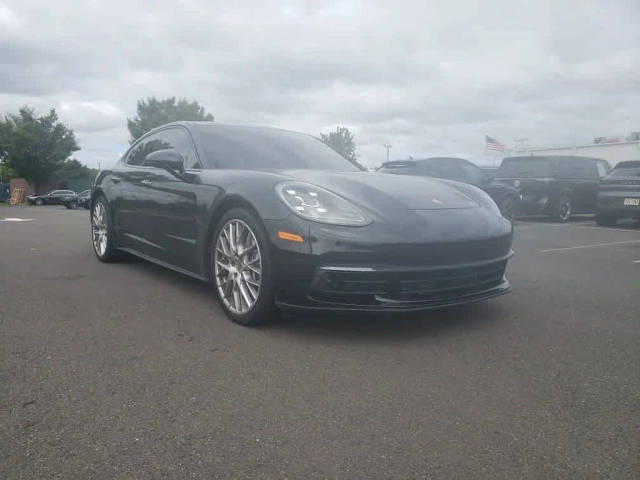 2018 Porsche Panamera 4 AWD photo