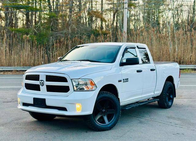 2017 Ram 1500 Express 4WD photo