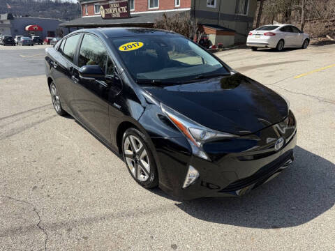 2017 Toyota Prius Three Touring FWD photo