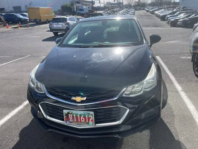 2017 Chevrolet Cruze LS FWD photo