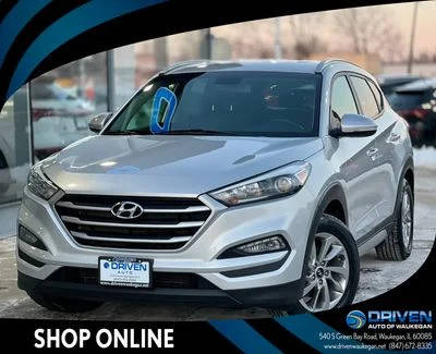 2017 Hyundai Tucson SE Plus AWD photo