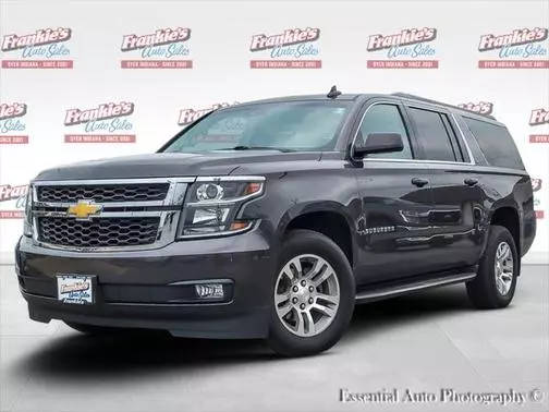 2017 Chevrolet Suburban LT 4WD photo