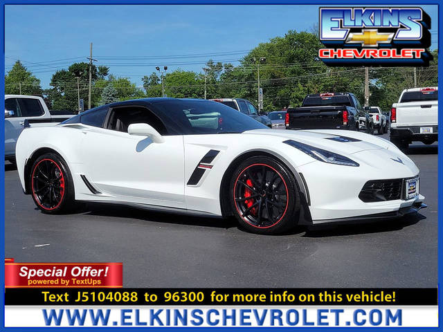 2018 Chevrolet Corvette Grand Sport 2LT RWD photo