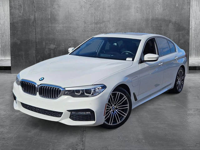 2018 BMW 5 Series 530e iPerformance RWD photo