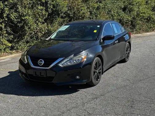 2017 Nissan Altima 2.5 SR FWD photo