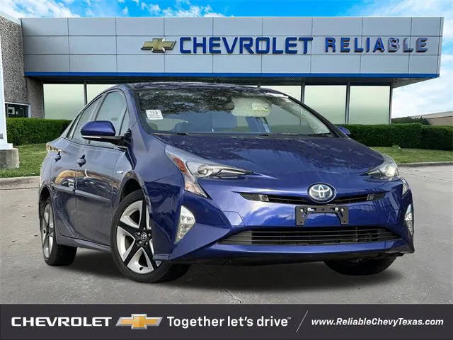 2017 Toyota Prius Four Touring FWD photo