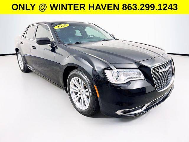 2018 Chrysler 300 Touring L RWD photo