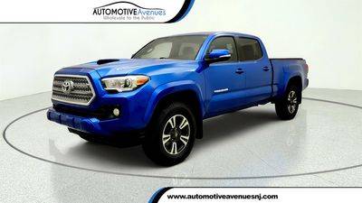2017 Toyota Tacoma TRD Sport 4WD photo