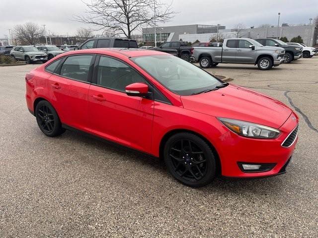 2016 Ford Focus SE FWD photo