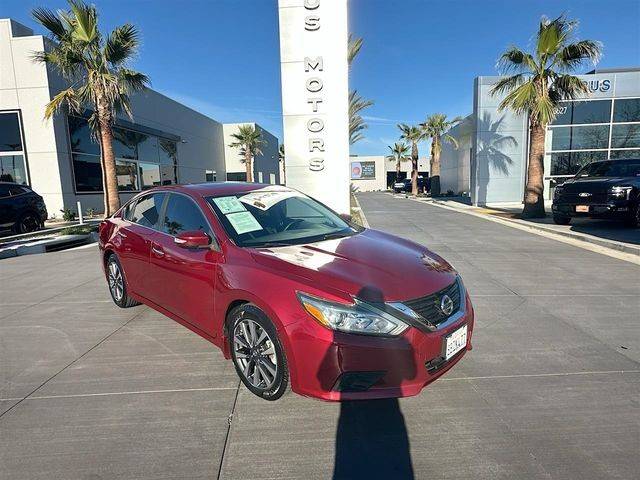 2017 Nissan Altima 2.5 SV FWD photo