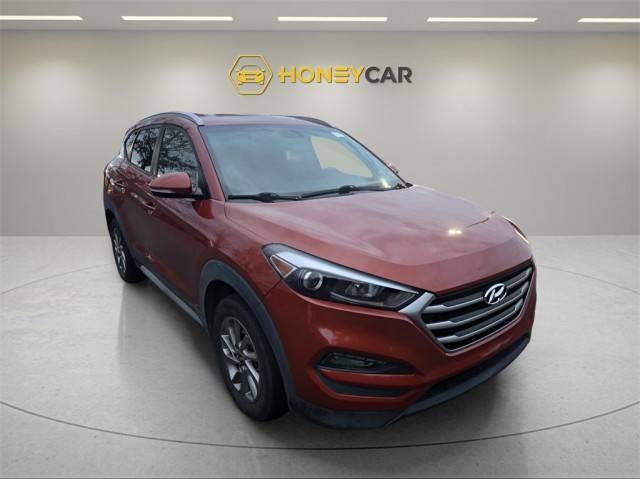 2017 Hyundai Tucson SE Plus AWD photo