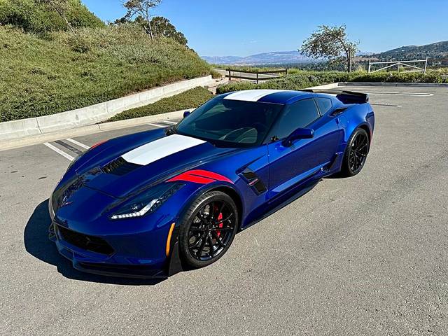 2018 Chevrolet Corvette Grand Sport 2LT RWD photo