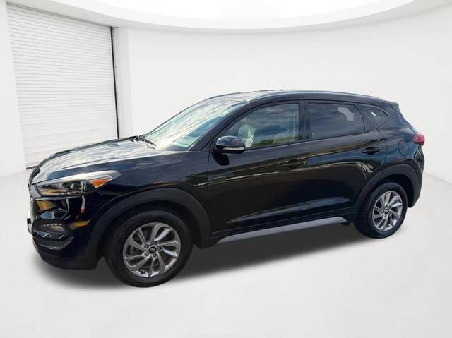 2017 Hyundai Tucson SE Plus AWD photo