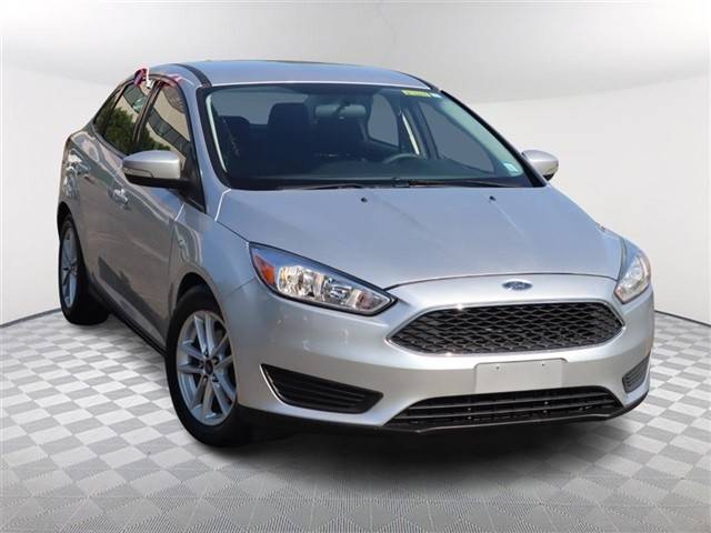 2017 Ford Focus SE FWD photo