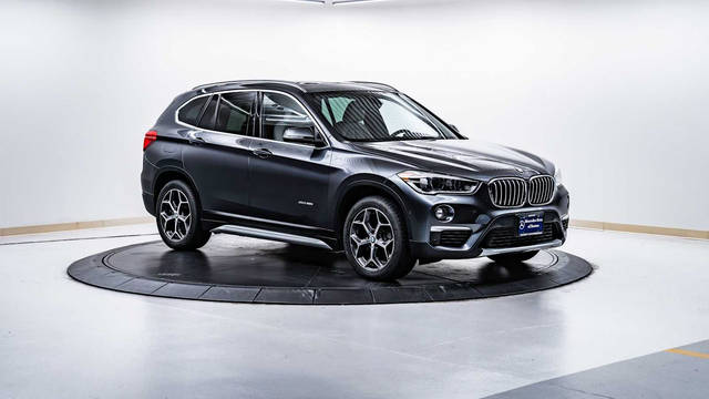 2017 BMW X1 xDrive28i AWD photo