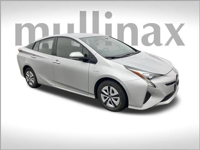 2017 Toyota Prius Two FWD photo