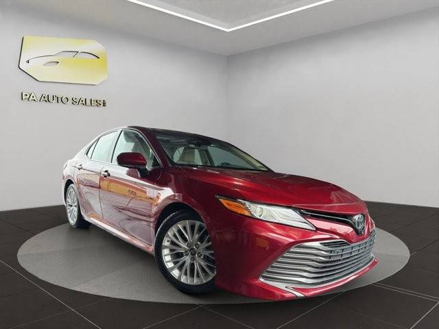 2018 Toyota Camry XLE FWD photo