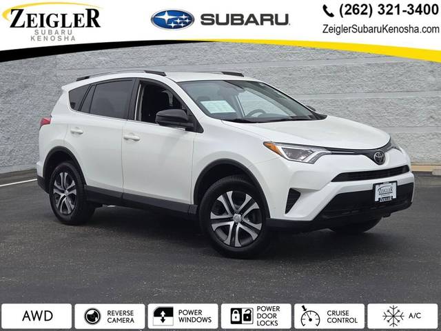 2017 Toyota RAV4 LE AWD photo
