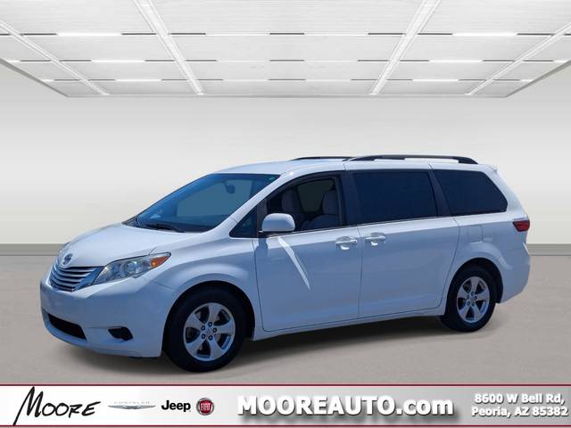 2017 Toyota Sienna LE FWD photo