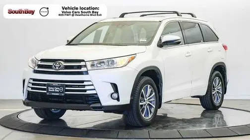 2017 Toyota Highlander XLE AWD photo