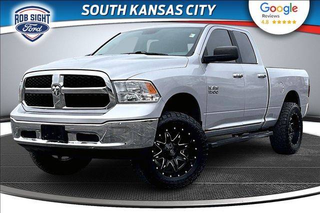 2017 Ram 1500 SLT 4WD photo