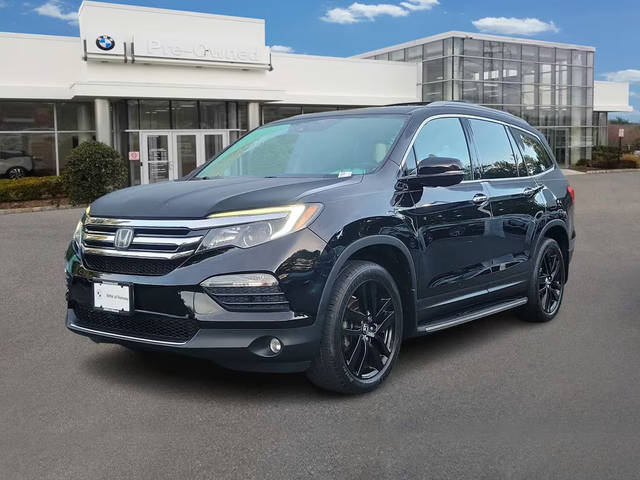 2017 Honda Pilot Touring AWD photo