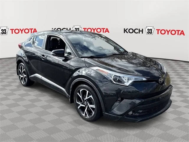 2018 Toyota C-HR XLE Premium FWD photo