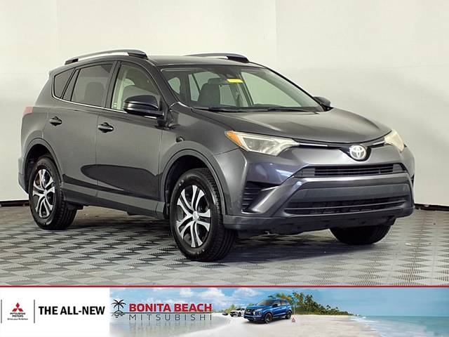 2017 Toyota RAV4 LE FWD photo