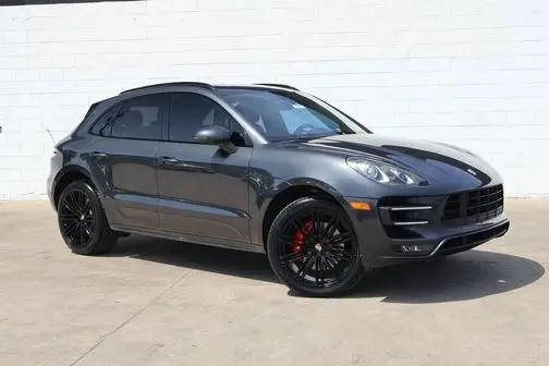 2018 Porsche Macan Turbo AWD photo