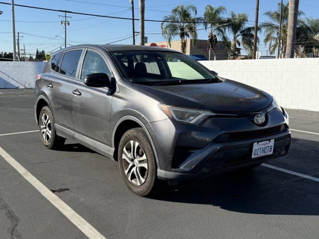 2017 Toyota RAV4 LE FWD photo