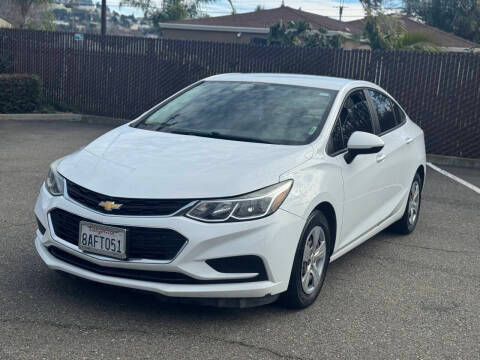 2017 Chevrolet Cruze LS FWD photo