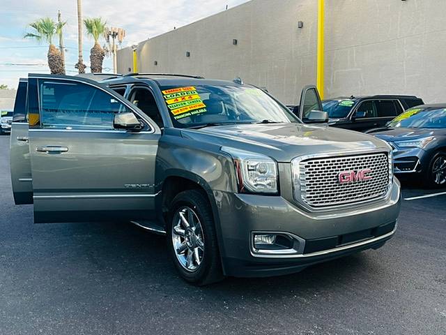 2017 GMC Yukon XL Denali 4WD photo